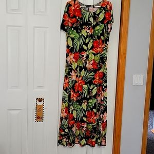 Attitudes by Renee cap sleeve maxi size large